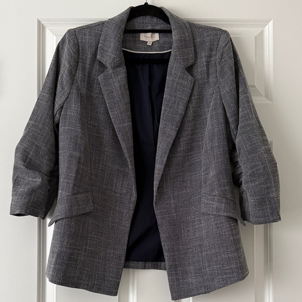 Skies Are Blue Women's Charcoal Gray Blazer